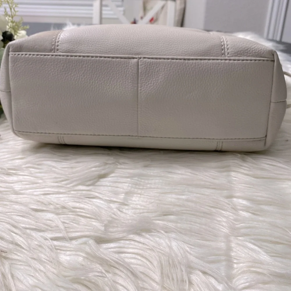 NWT HOBO Kingston Small Tote - Picture 8 of 10
